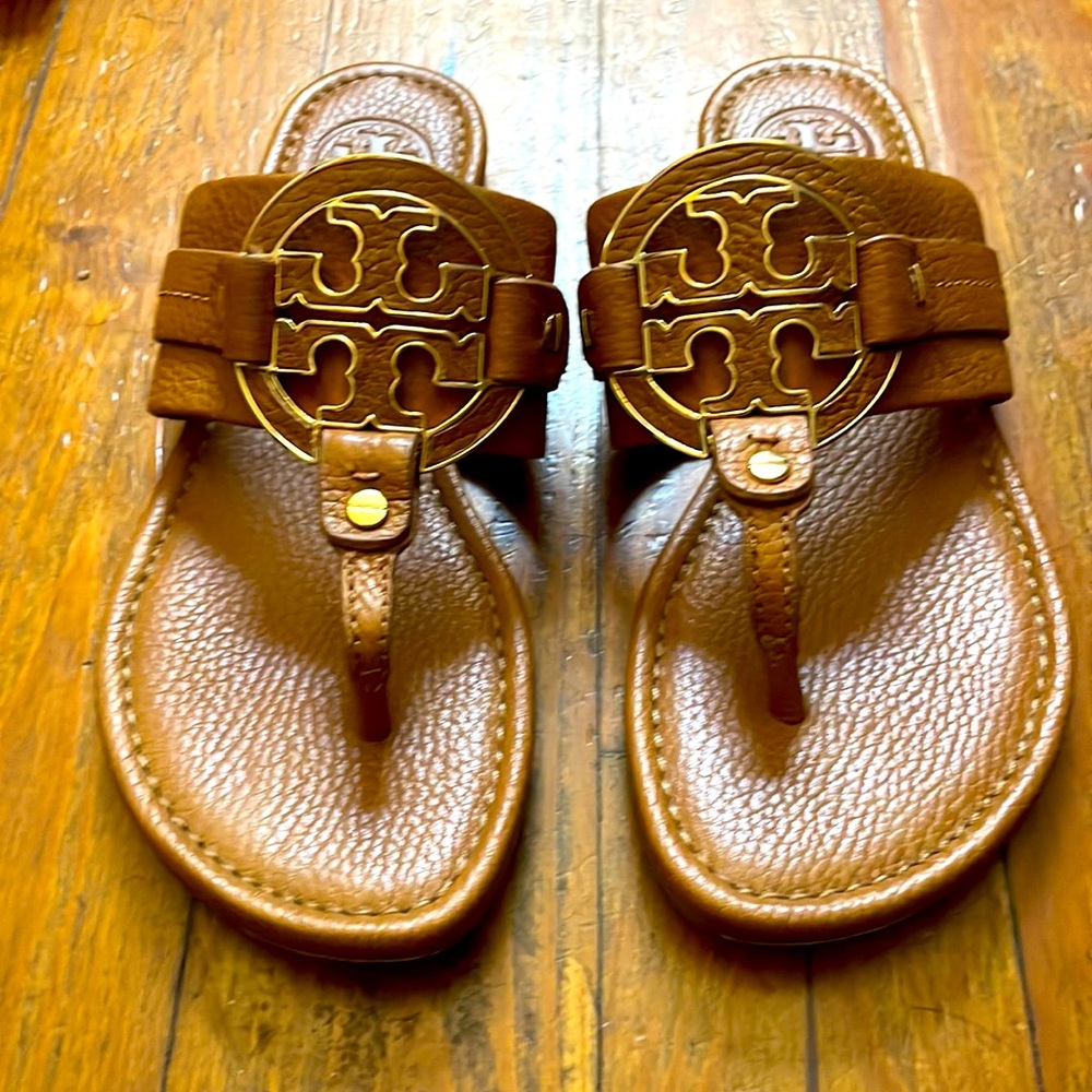 Tory Burch Tan Tumbled Leather Amanda Flat Thong